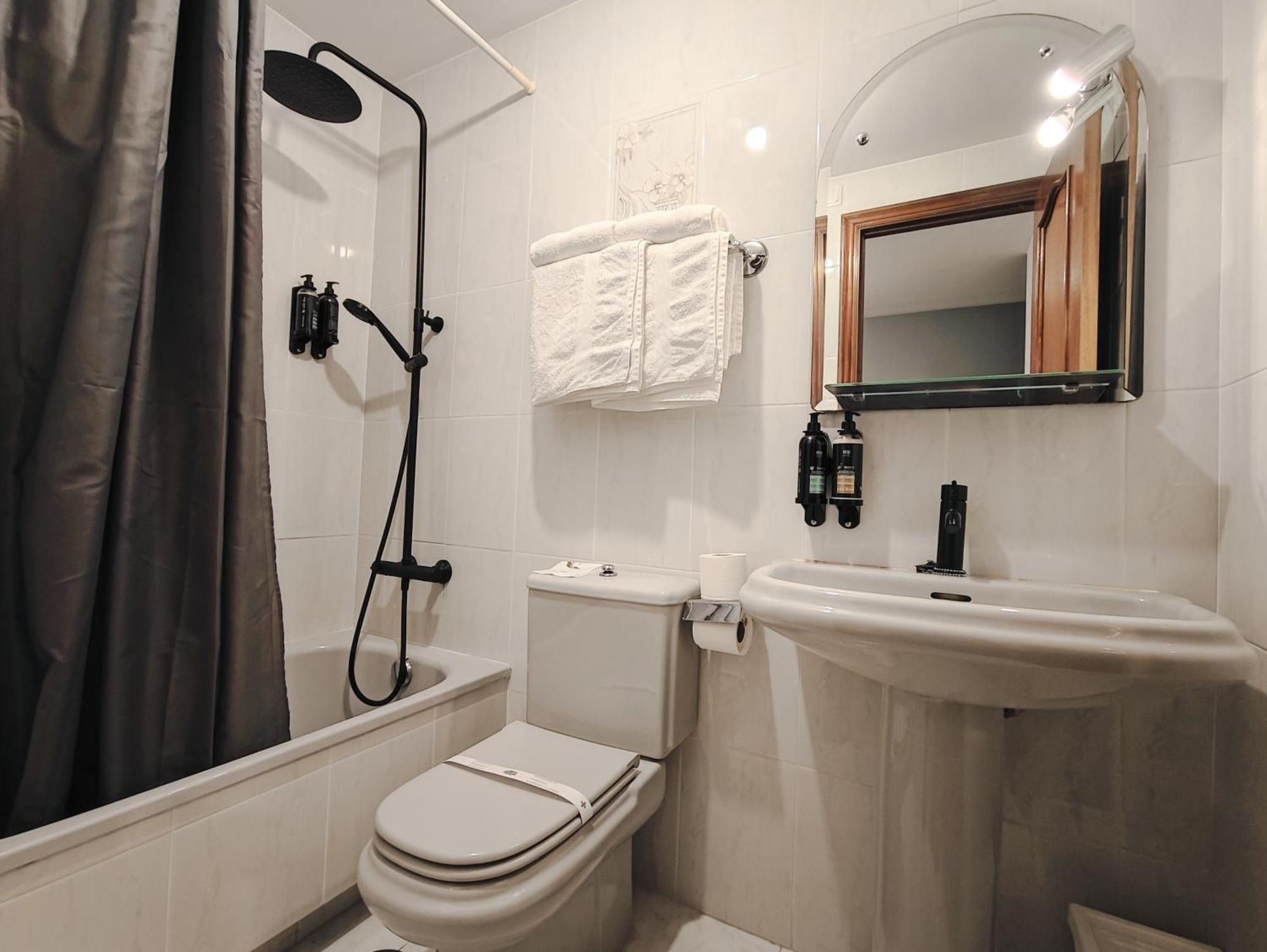 Nest El Camino Otel Santiago de Compostela Dış mekan fotoğraf