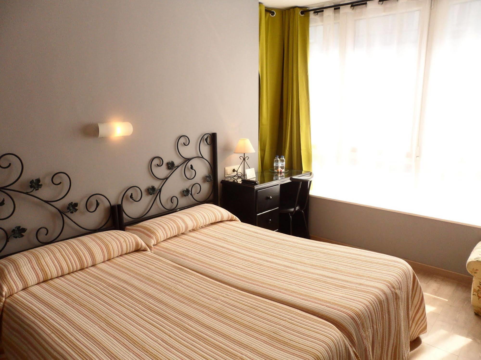 Nest El Camino Otel Santiago de Compostela Dış mekan fotoğraf